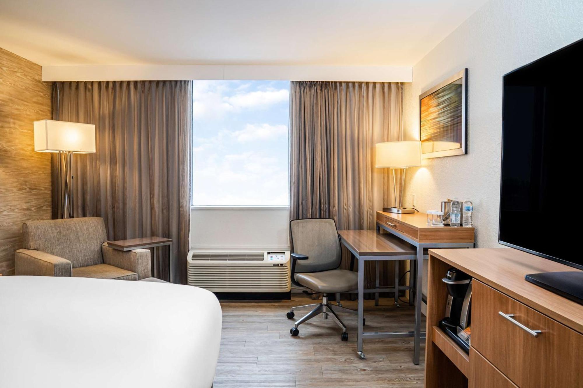 Doubletree By Hilton Kitchener Otel Dış mekan fotoğraf