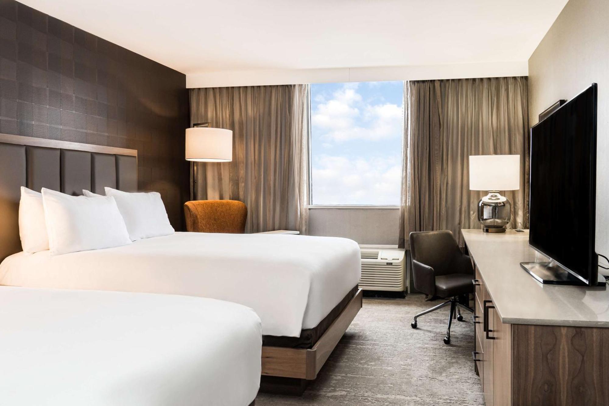 Doubletree By Hilton Kitchener Otel Dış mekan fotoğraf