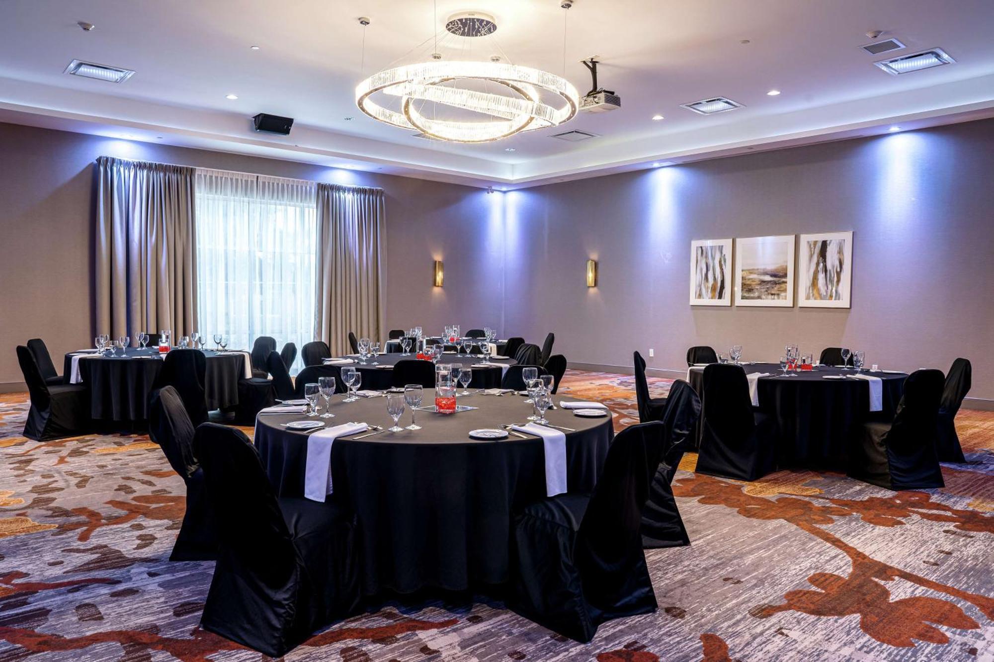 Doubletree By Hilton Kitchener Otel Dış mekan fotoğraf